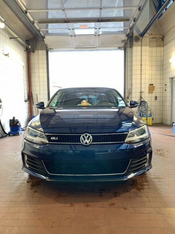 Upgrade Design Frontstoßstange für VW Jetta VI 11-14 Lim./Variant mit PDC